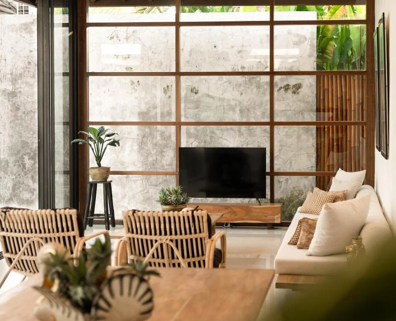 Villa Under The Sun - Seminyak Indonesia